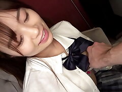 今すぐ見る！Yu18 元バレー部 - 黒縞×白サテンマンコで膣圧強め＆乳首責め！