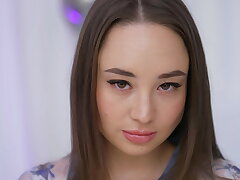日本の魅惑的な女性の初体験の生々しい美しさに酔いしれる！