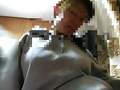 魅惑的なランジェリー姿のEカップ熟女の乳房～日本のJavセンセーションをご覧いただきたい